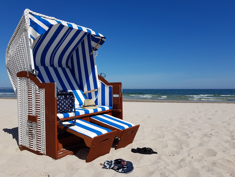 Eigener Strandkorb am Strand Eigener Strandkorb am Strand